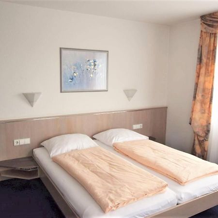 Hotel Alena - Kontaktlos Check-In ฟิลเดอร์ชตัดท์ ภายนอก รูปภาพ