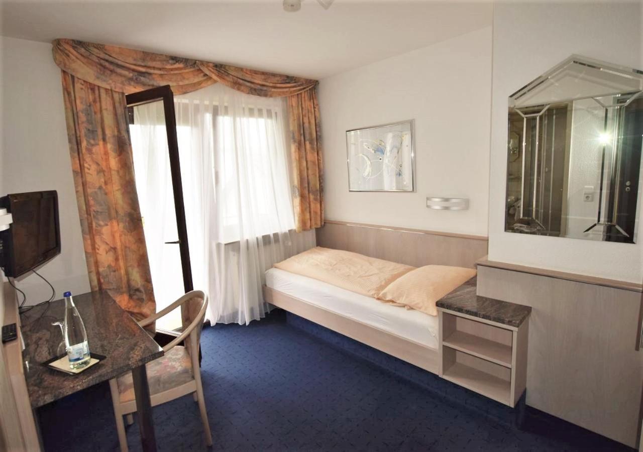 Hotel Alena - Kontaktlos Check-In ฟิลเดอร์ชตัดท์ ภายนอก รูปภาพ