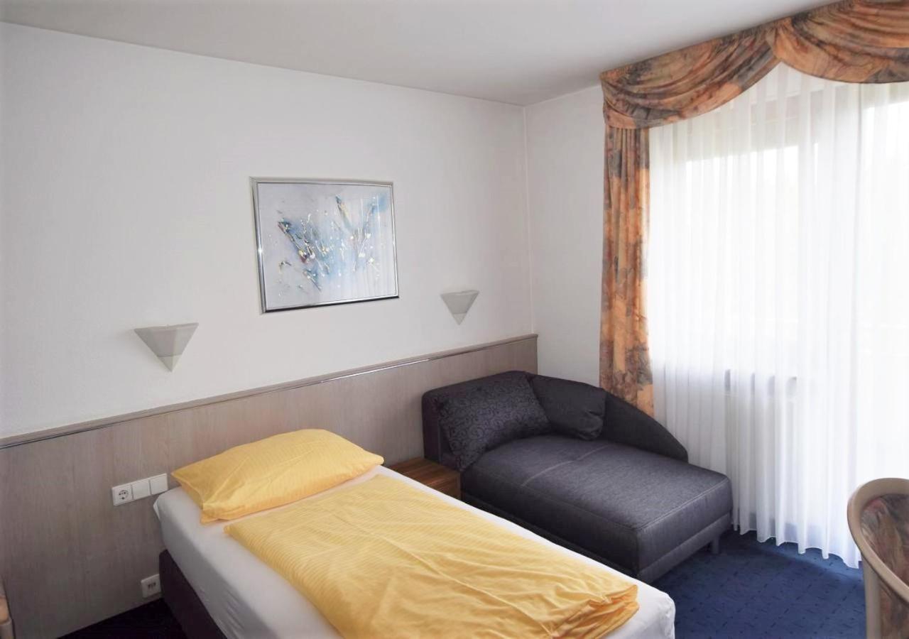 Hotel Alena - Kontaktlos Check-In ฟิลเดอร์ชตัดท์ ภายนอก รูปภาพ