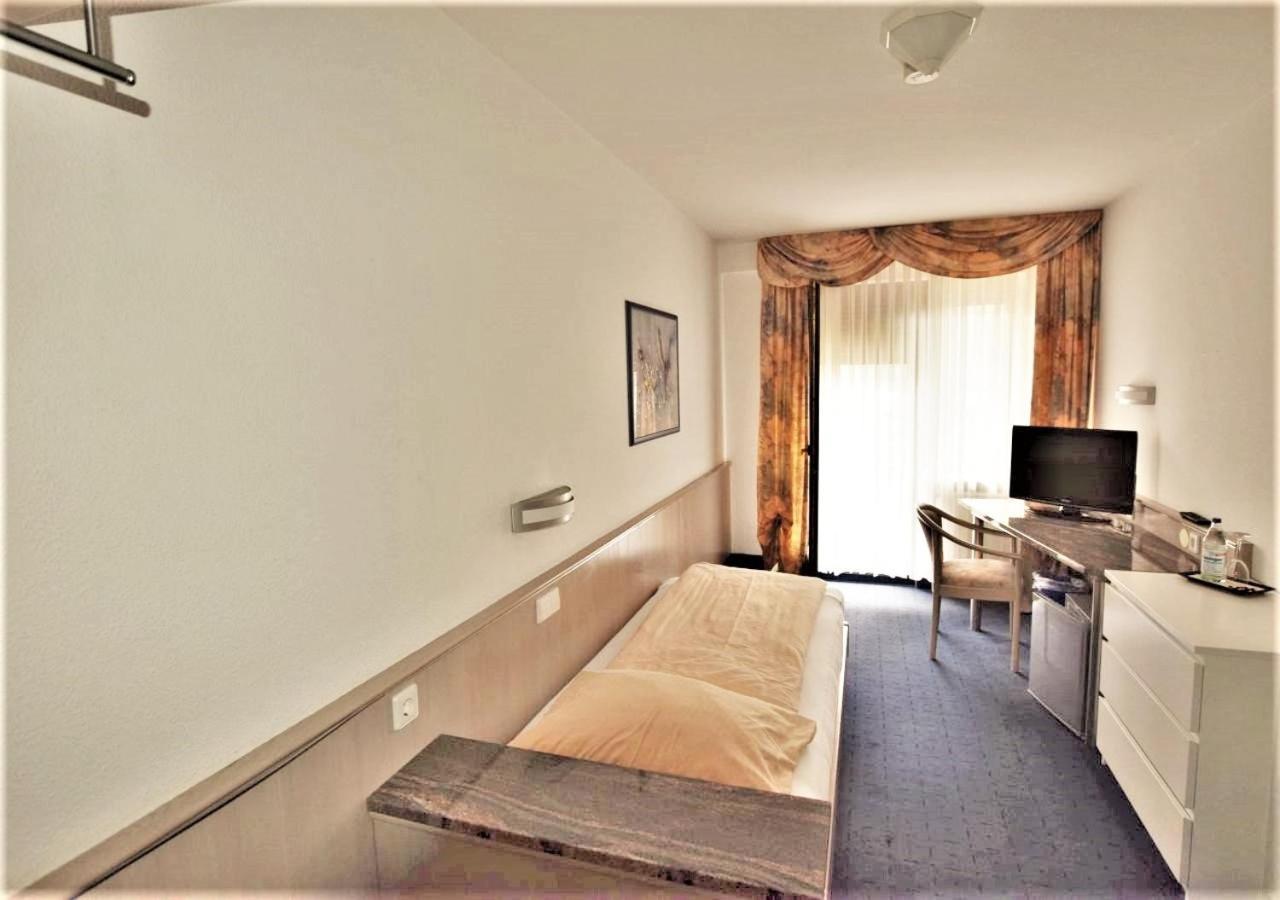 Hotel Alena - Kontaktlos Check-In ฟิลเดอร์ชตัดท์ ภายนอก รูปภาพ