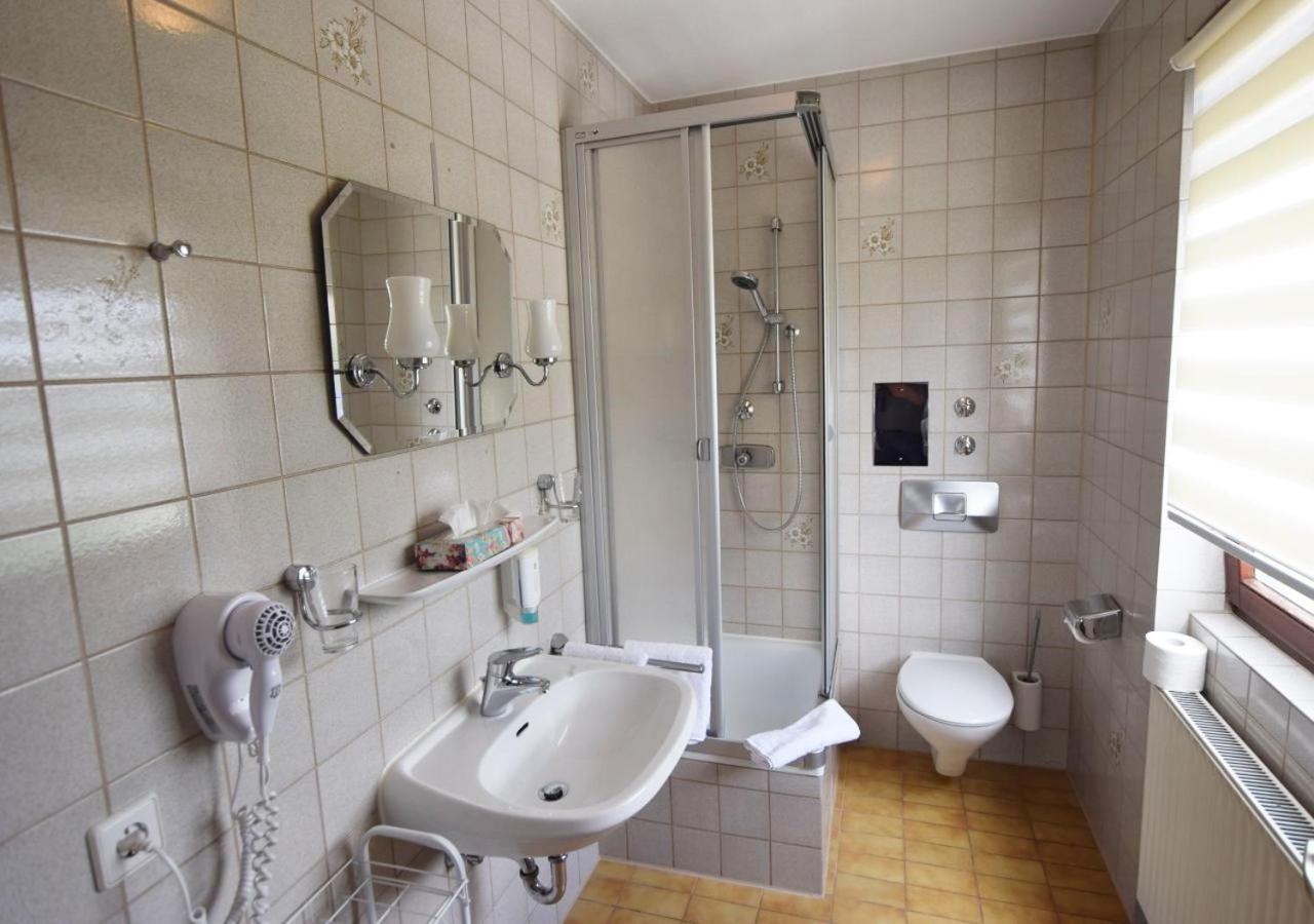 Hotel Alena - Kontaktlos Check-In ฟิลเดอร์ชตัดท์ ภายนอก รูปภาพ