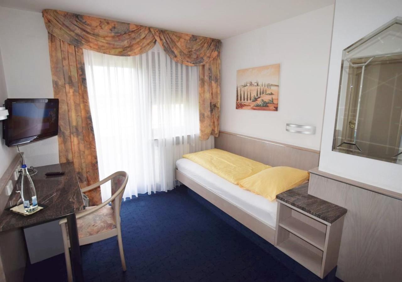 Hotel Alena - Kontaktlos Check-In ฟิลเดอร์ชตัดท์ ภายนอก รูปภาพ